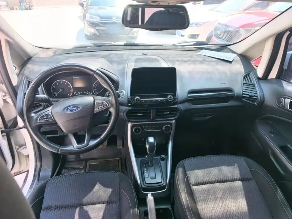 Ford Ecosport — фото 10