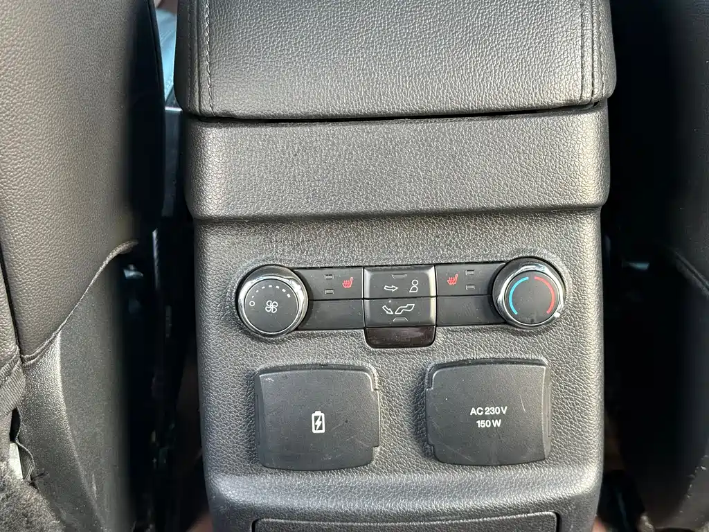 Ford Explorer (Import) — фото 14