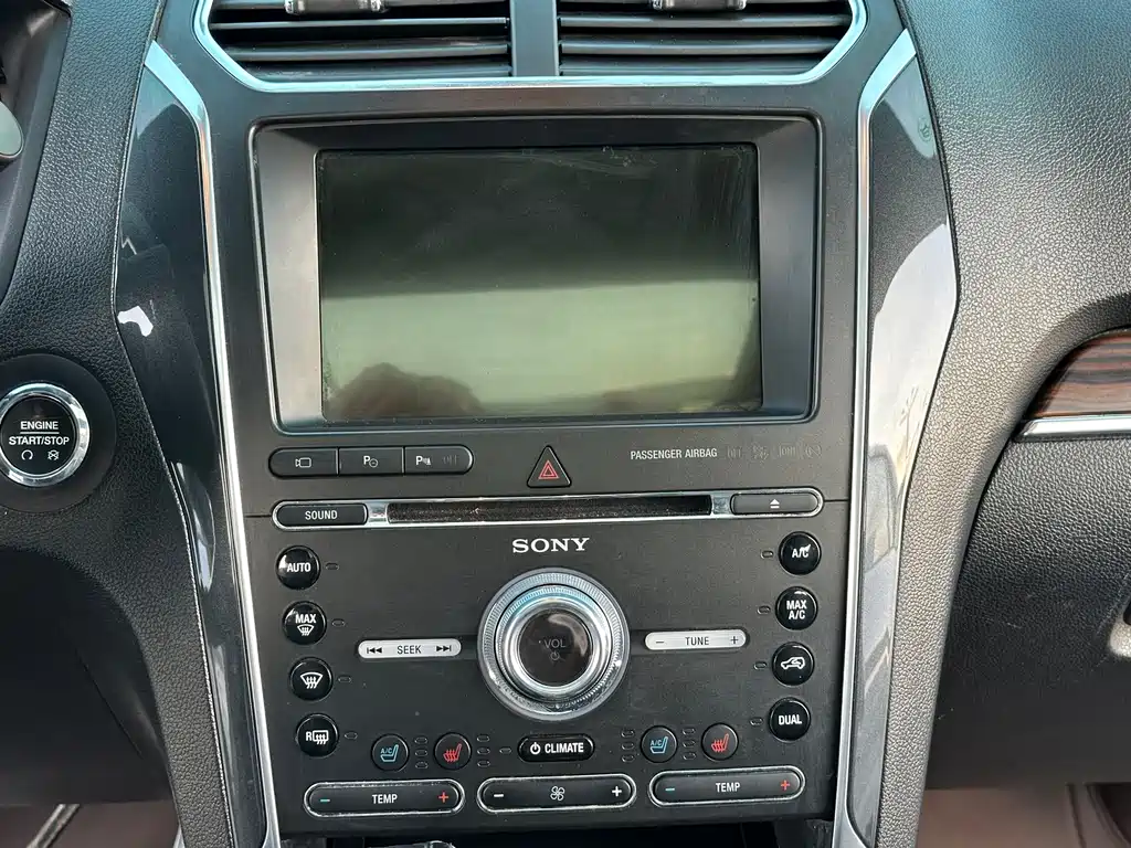 Ford Explorer (Import) — фото 15