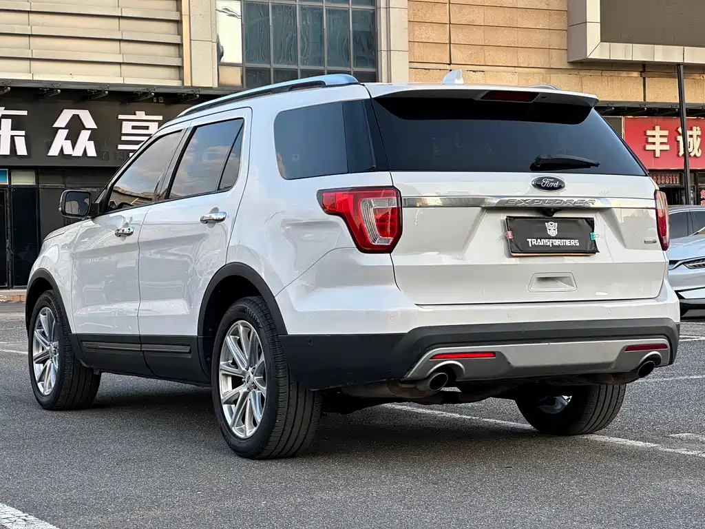 Ford Explorer (Import) — фото 5