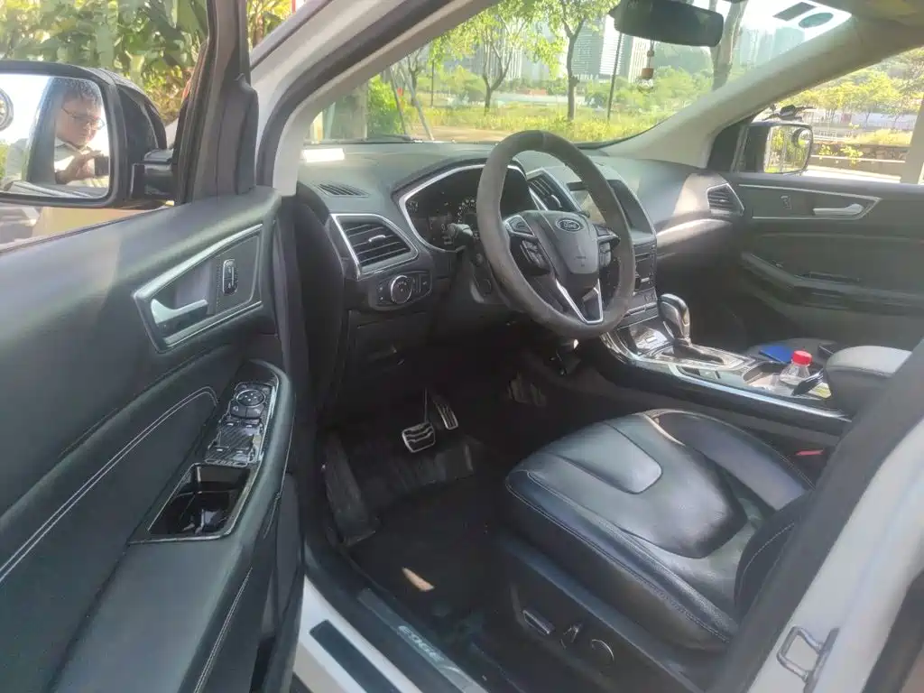 Ford Edge — фото 17
