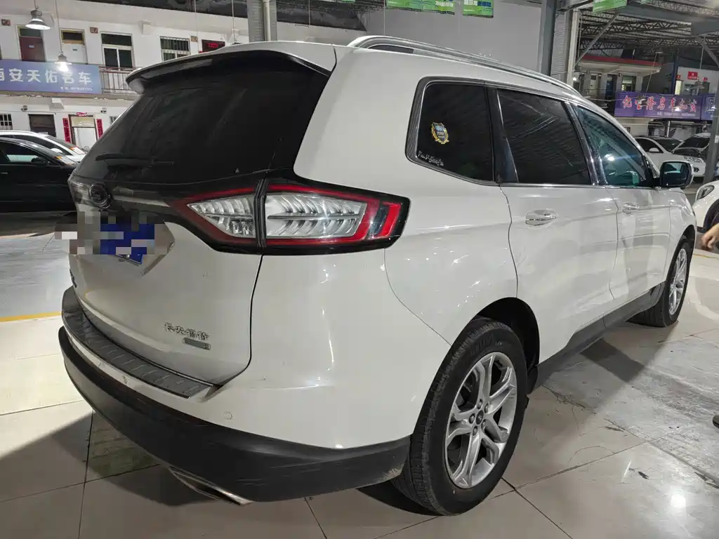 Ford Edge — фото 5
