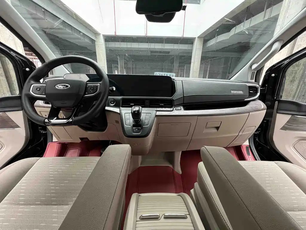 Ford Tourneo — фото 13