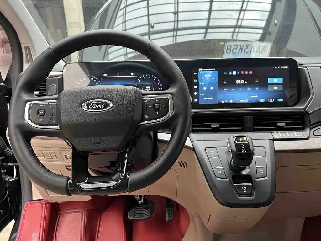 Ford Tourneo — фото 5
