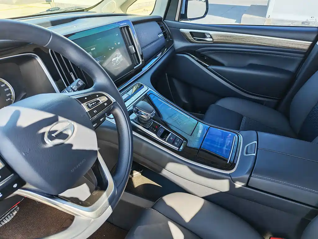 GAC Motor Trumpchi M8 — фото 9