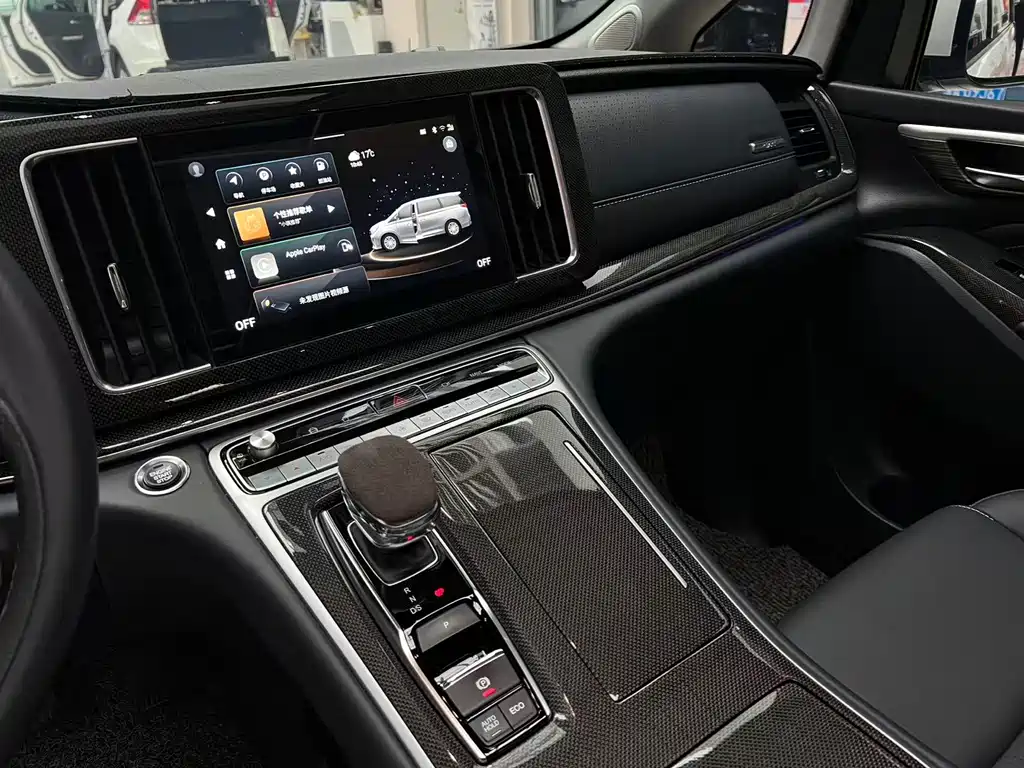GAC Motor Trumpchi M8 — фото 14