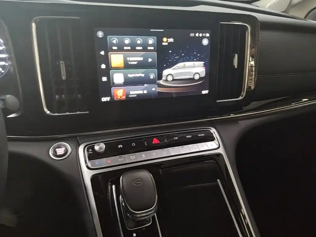 GAC Motor Trumpchi M8 — фото 13