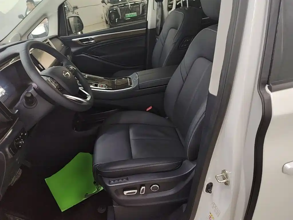 GAC Motor Trumpchi M8 — фото 15