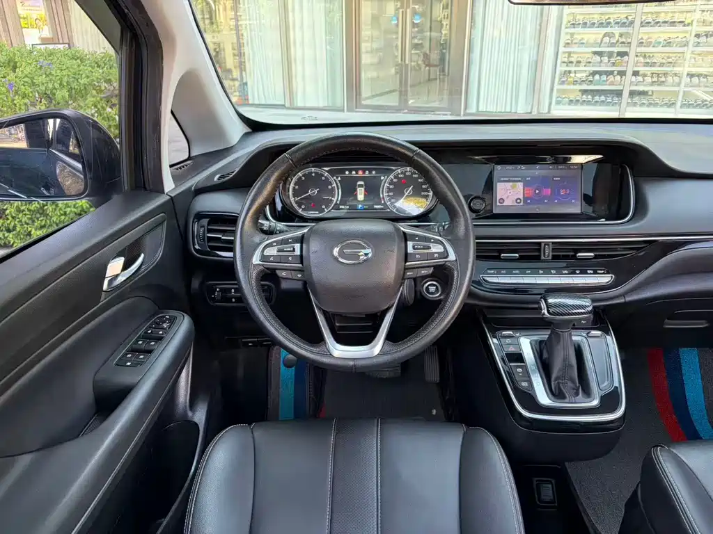 GAC Motor Trumpchi M6 — фото 19