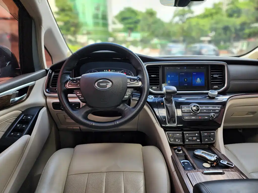 GAC Motor Trumpchi M8 — фото 14