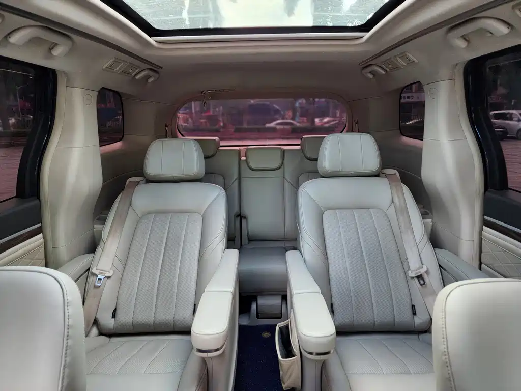 GAC Motor Trumpchi M8 — фото 16