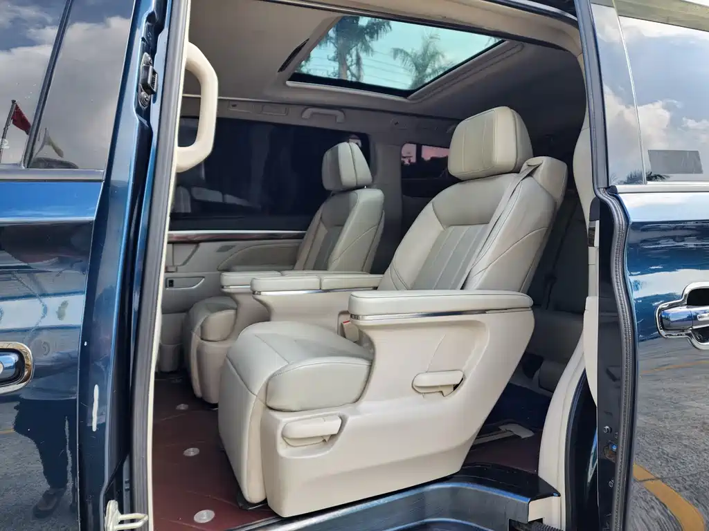 GAC Motor Trumpchi M8 — фото 10