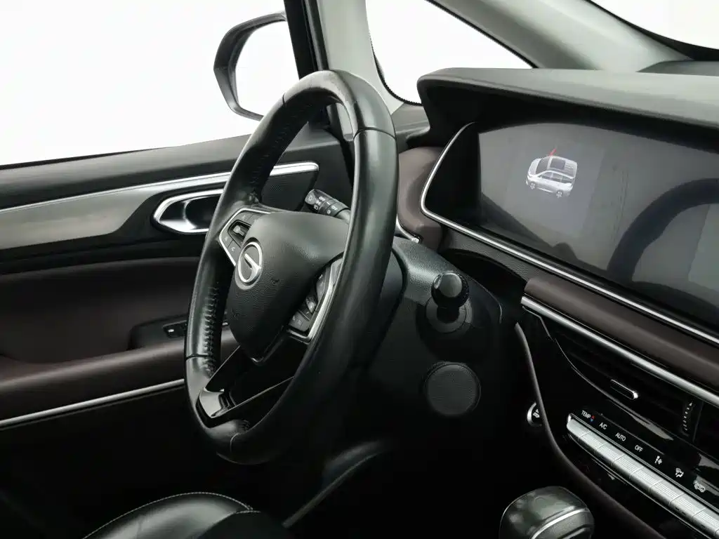 GAC Motor Trumpchi M6 — фото 22