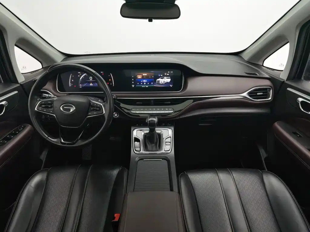 GAC Motor Trumpchi M6 — фото 5