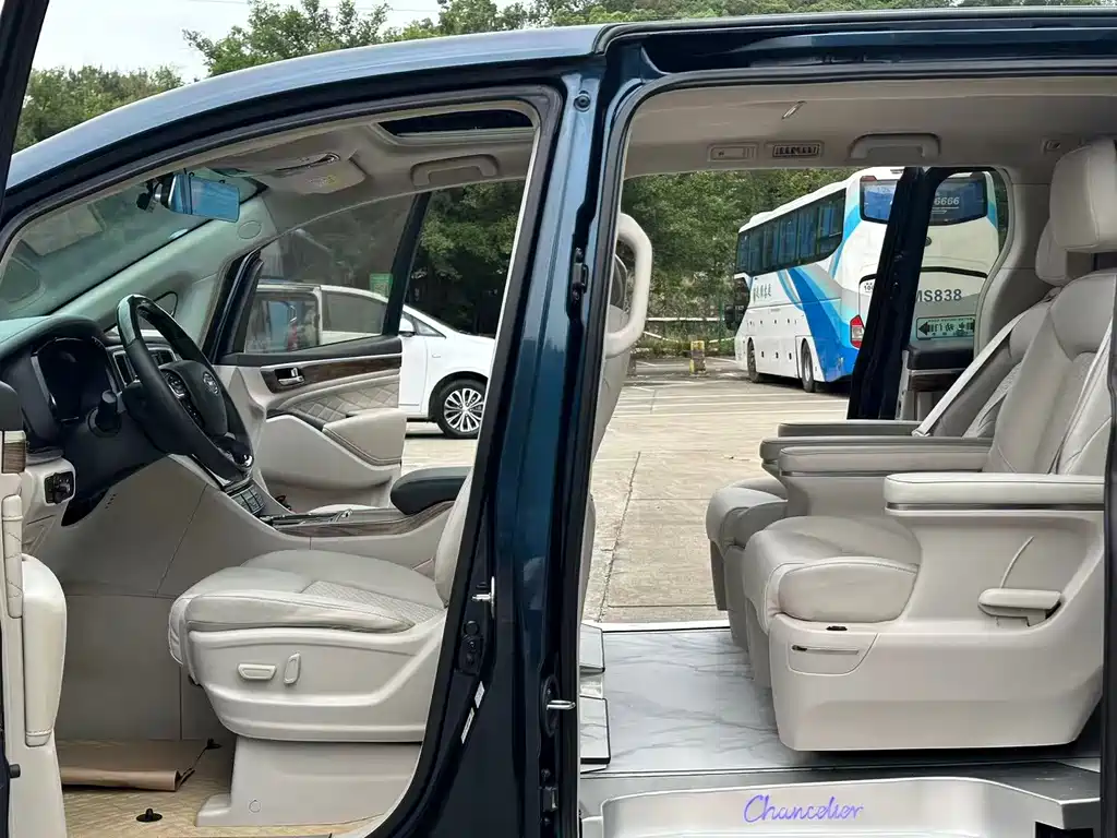GAC Motor Trumpchi M8 — фото 9