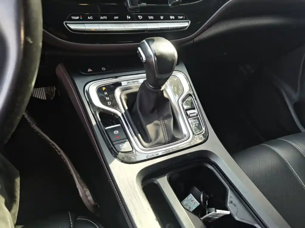 GAC Motor Trumpchi M6 — фото 14