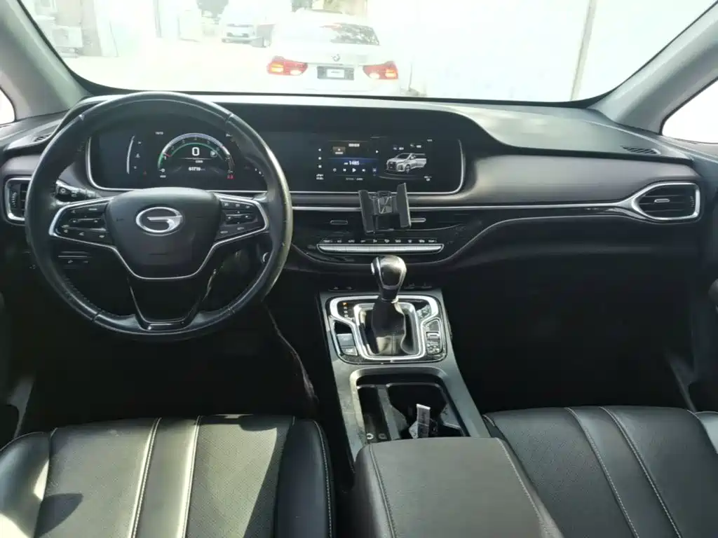 GAC Motor Trumpchi M6 — фото 10