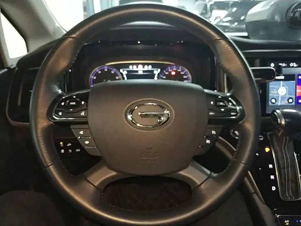 GAC Motor Trumpchi M8 — фото 11