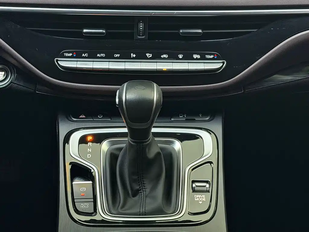 GAC Motor Trumpchi M6 — фото 11