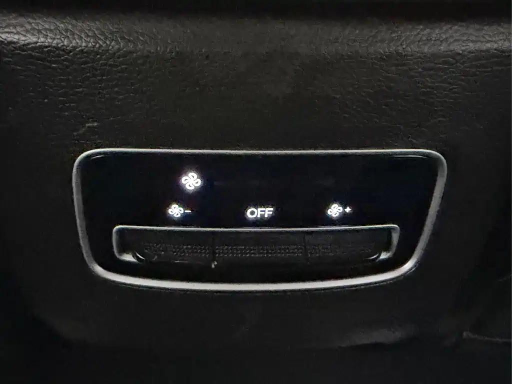 GAC Motor Trumpchi M6 — фото 13
