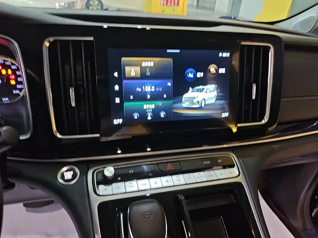 GAC Motor Trumpchi M8 — фото 13