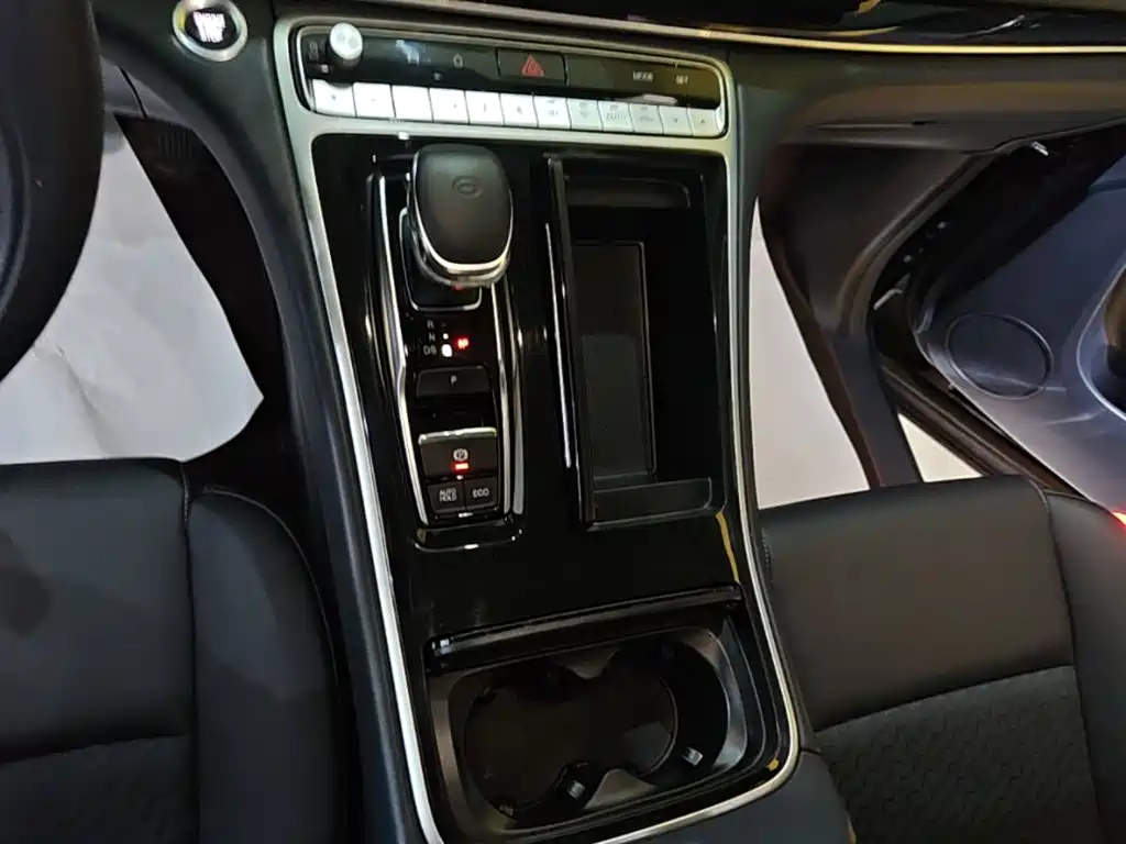 GAC Motor Trumpchi M8 — фото 14