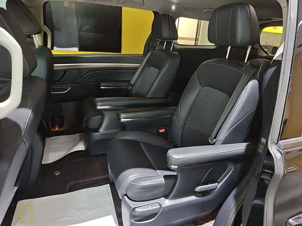 GAC Motor Trumpchi M8 — фото 17