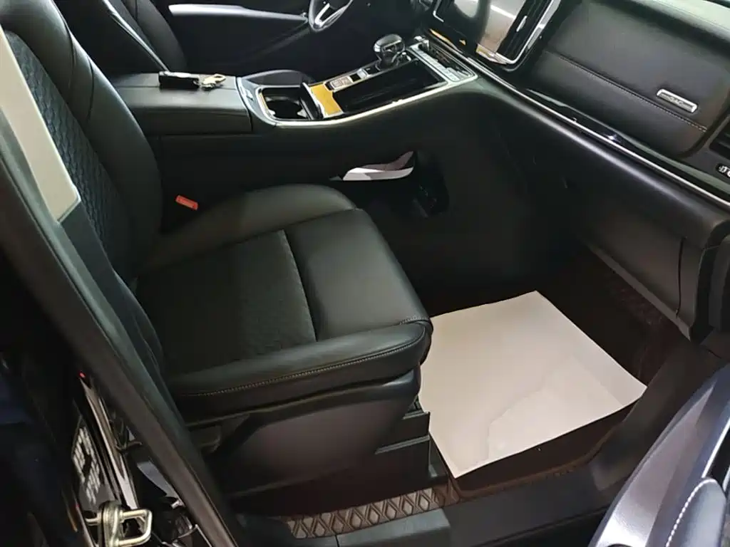 GAC Motor Trumpchi M8 — фото 25