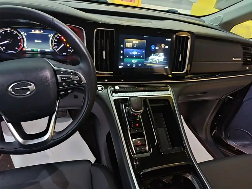 GAC Motor Trumpchi M8 — фото 10