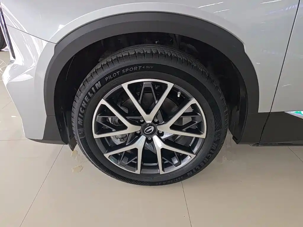 GAC Motor Trumpchi GS8 — фото 23