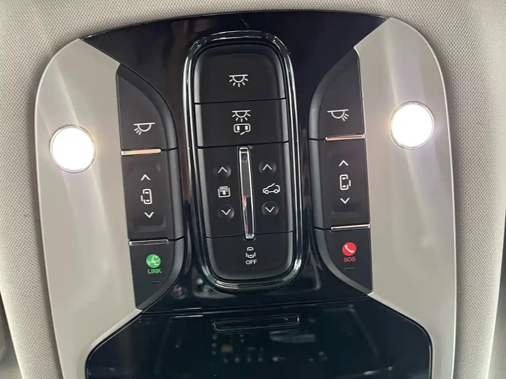 GAC Motor Trumpchi M8 — фото 18