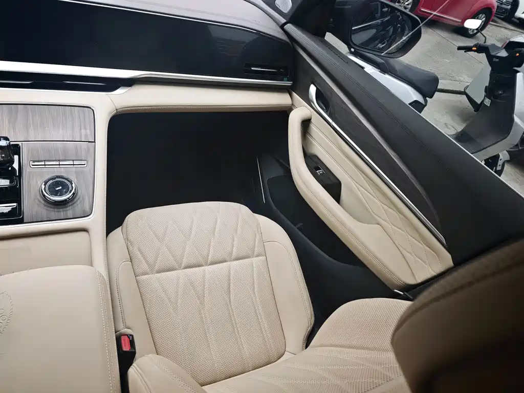 Geely Xingyue L — фото 10
