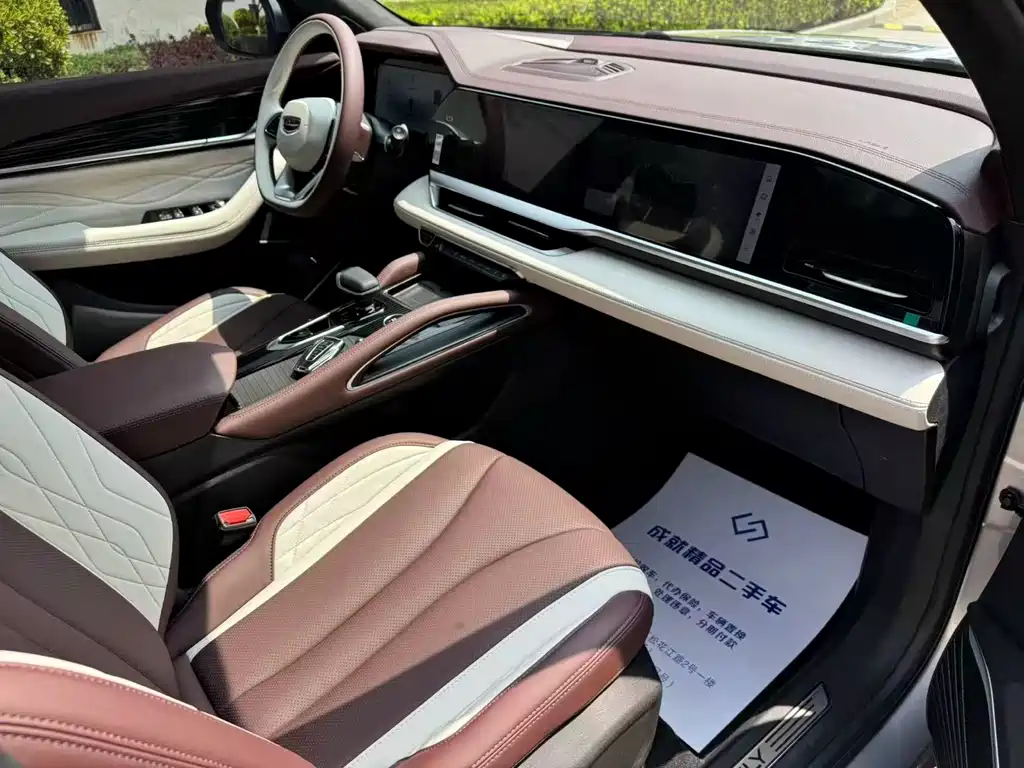 Geely Xingyue L — фото 11