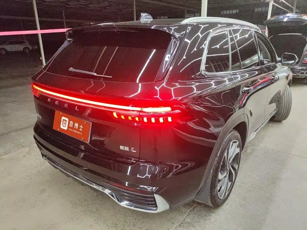 Geely Xingyue L — фото 6