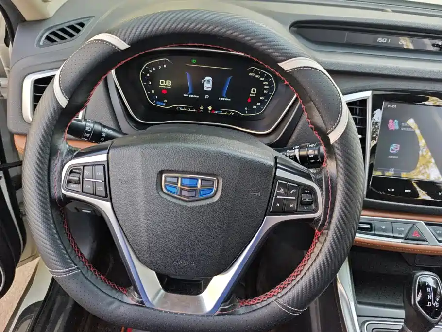 Geely Vision X6 — фото 15