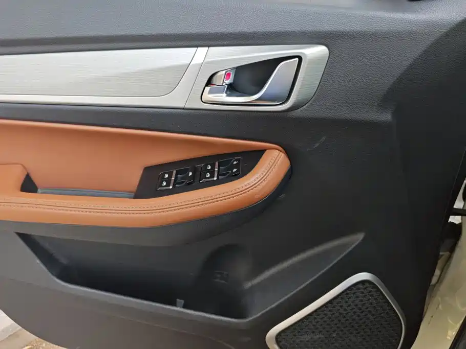 Geely Vision X6 — фото 7