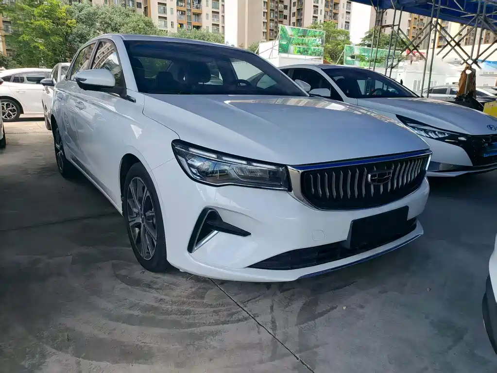 Geely Emgrand — фото 2