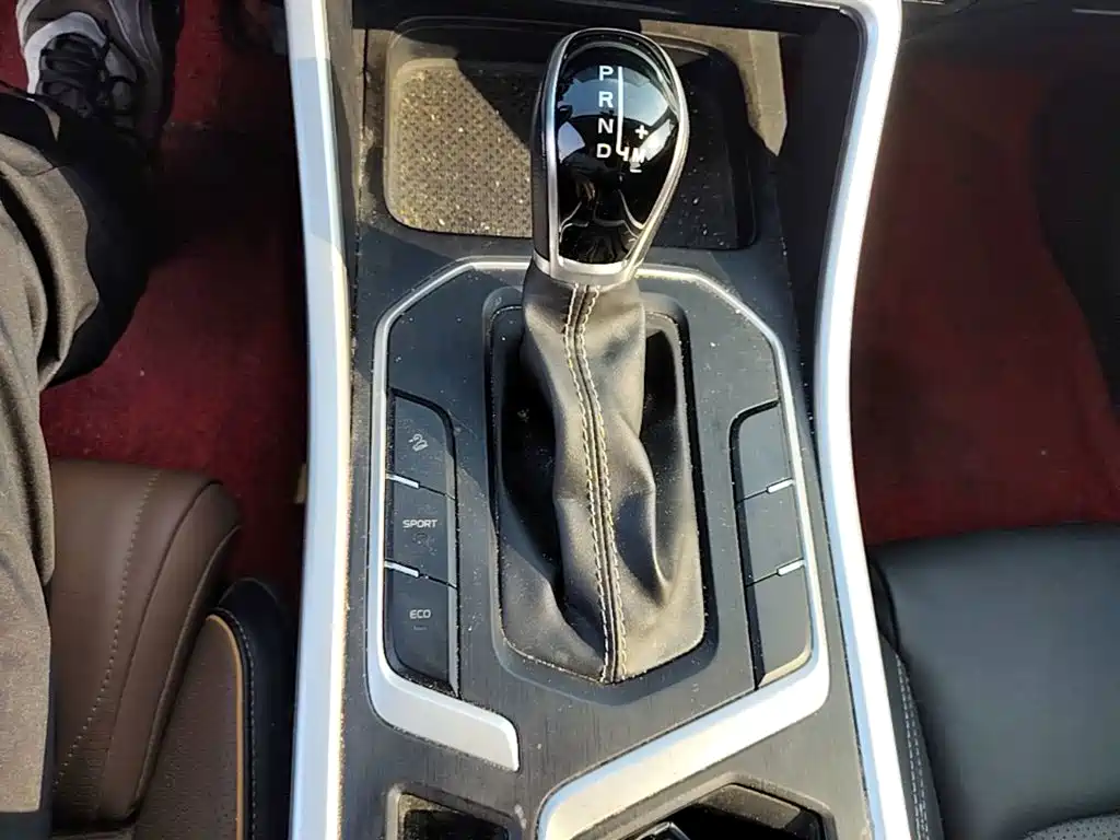 Geely Vision X6 — фото 14