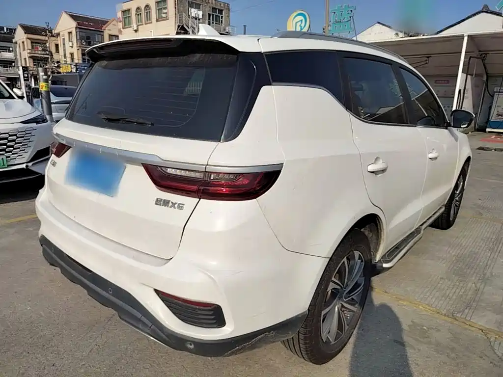 Geely Vision X6 — фото 7