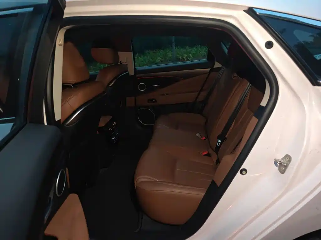 Geely Borui — фото 17