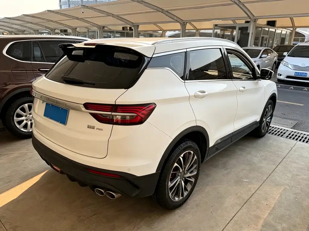 Geely Binyue — фото 14
