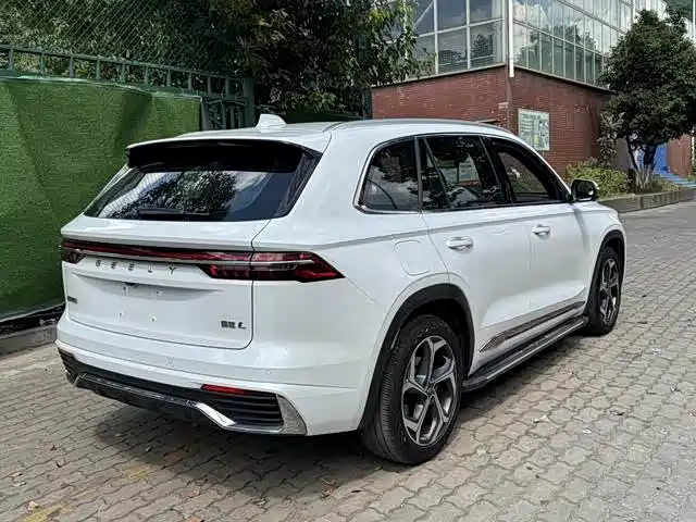 Geely Xingyue L — фото 13
