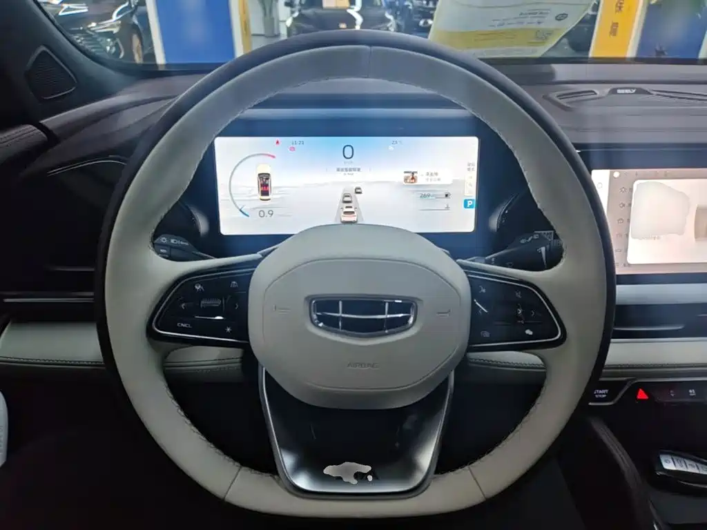 Geely Xingyue L — фото 11