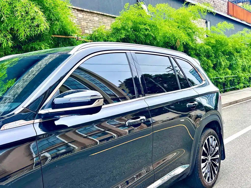 Geely Xingyue L — фото 6
