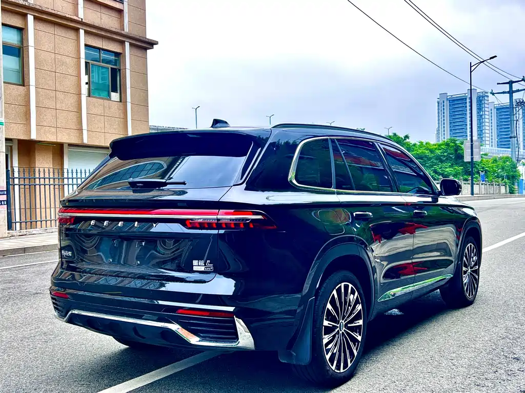 Geely Xingyue L — фото 9