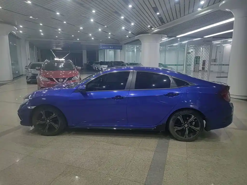 Honda Civic — фото 5