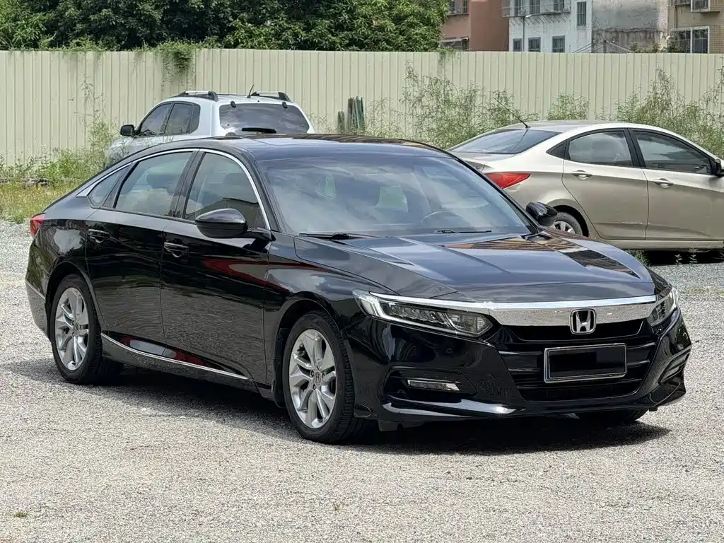 Honda Accord — фото 3