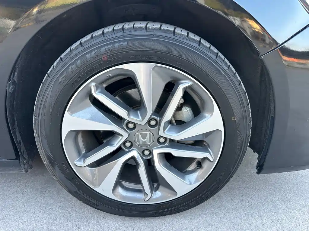 Honda Inspire — фото 12