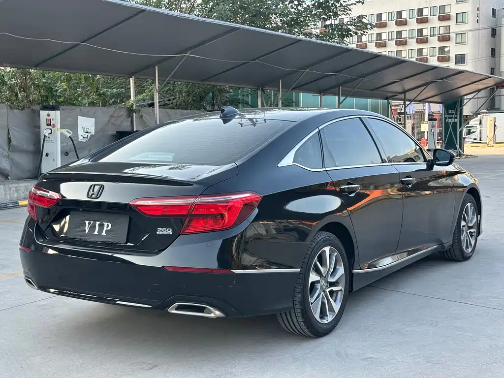 Honda Inspire — фото 6