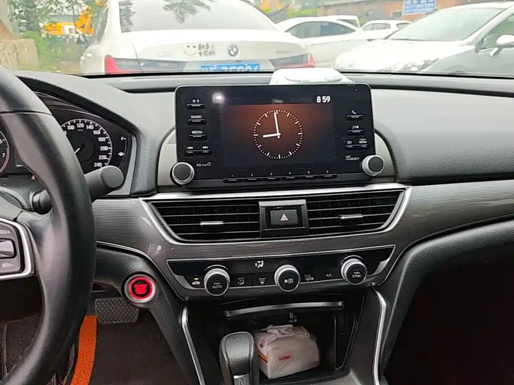 Honda Accord — фото 13
